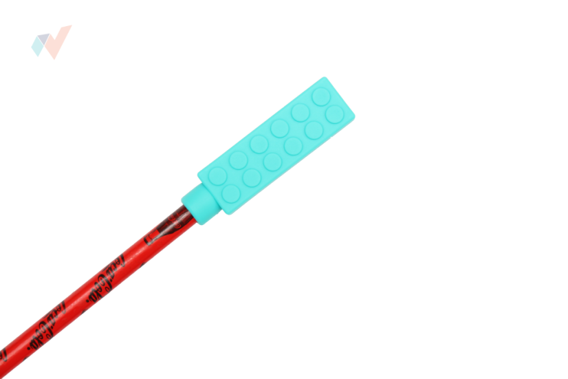 FyzioFlex Chew-on Brick - násadka na ceruzku proti stresu - Farba: Oranžová