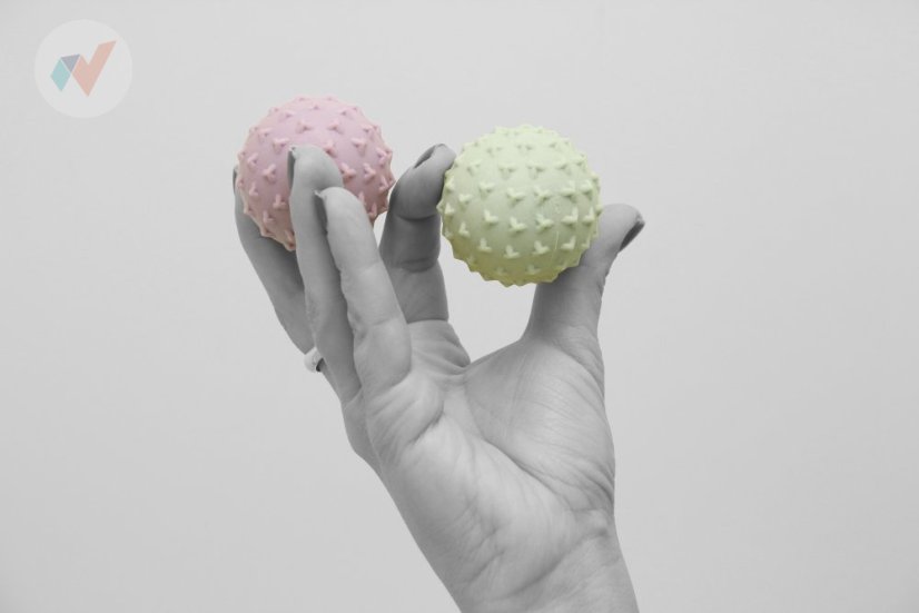 FyzioFlex Peanut Ball - malá masážna loptička - ružová