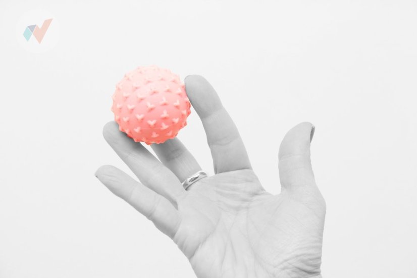 FyzioFlex Peanut Ball - malá masážna loptička - ružová